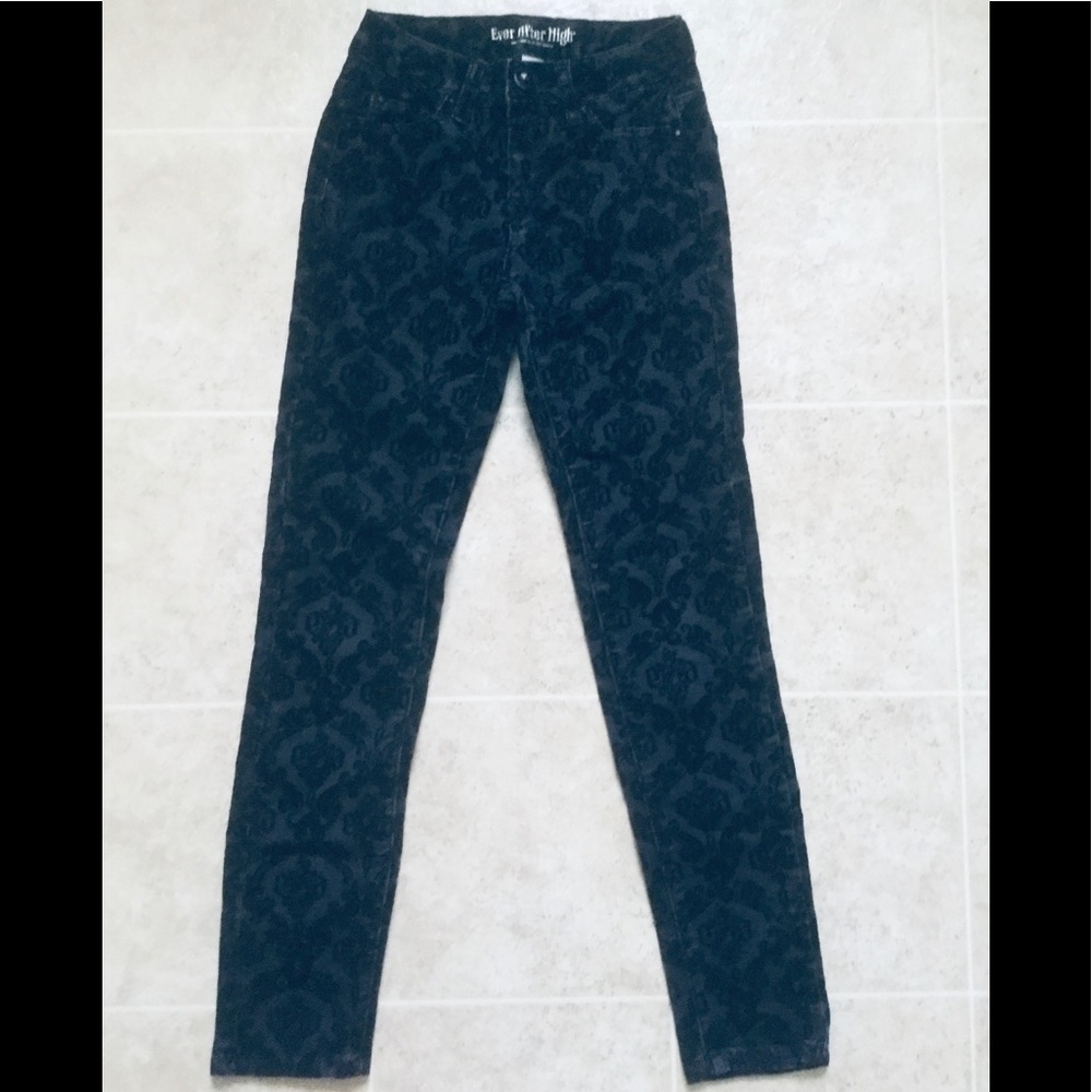 ⭐️EVER AFTER HIGH⭐️INSANELY CUTE - VELVET DESIGN PRINTED - "SLIM" GIRLS PANTS